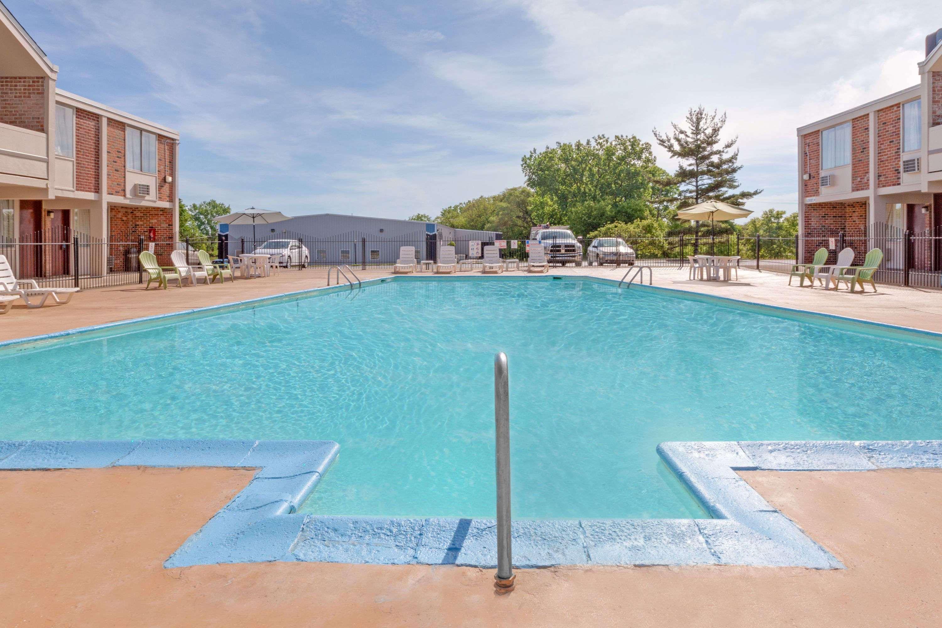 Travelodge By Wyndham Jackson Exterior photo